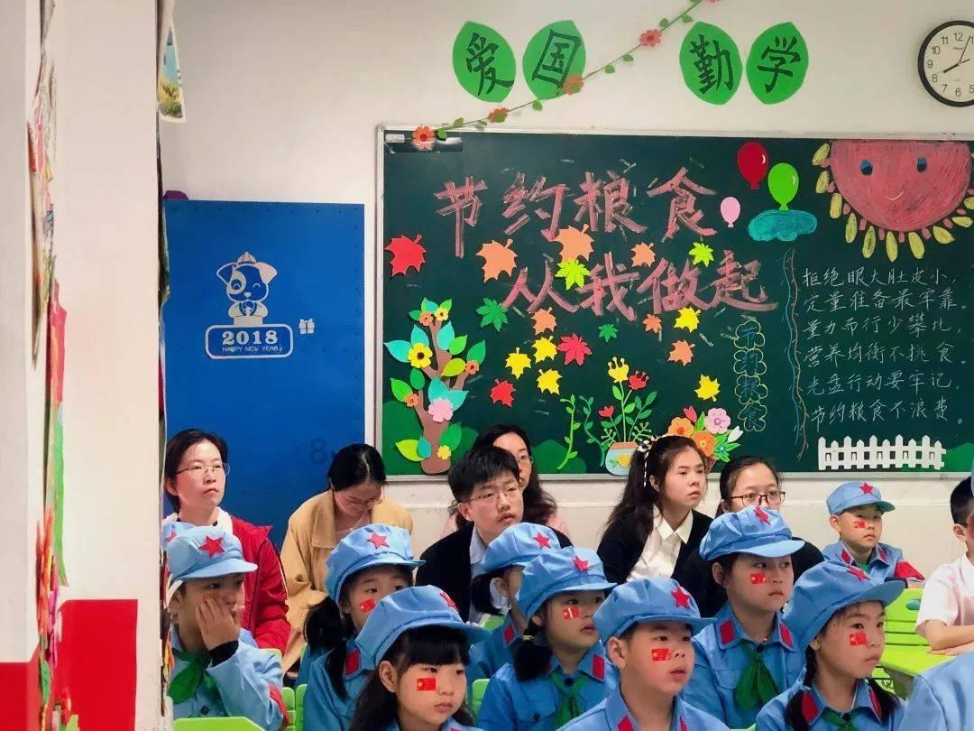 2024年买一部iqoo neo 8是否值得?分别配置后,就知道如何选择了